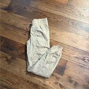 Lululemon Dance Studio Mid-Rise Jogger Sz 2